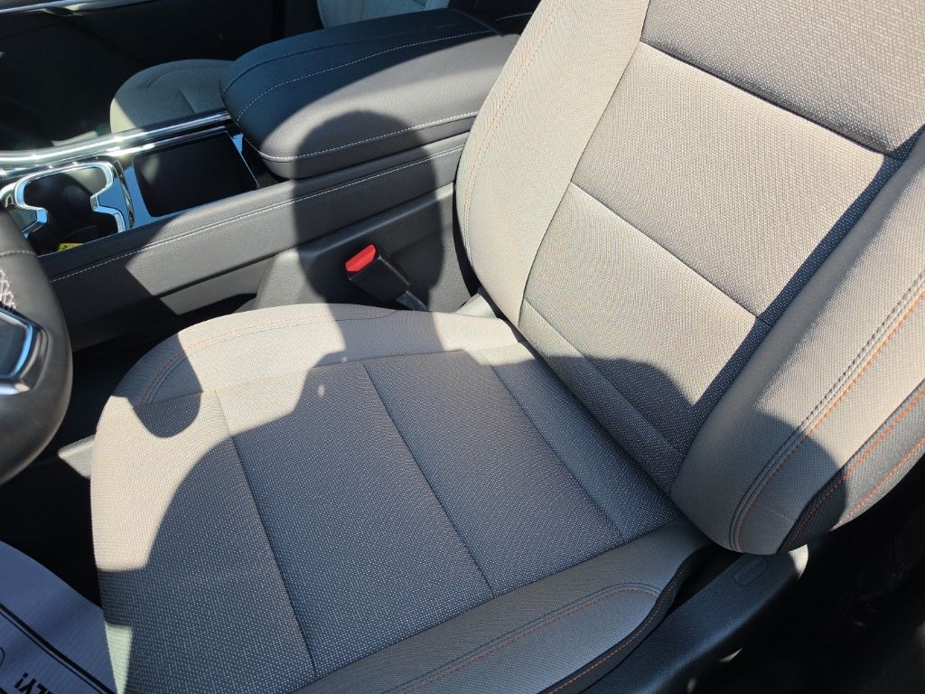 2026 Chevrolet Traverse LT - Photo 7