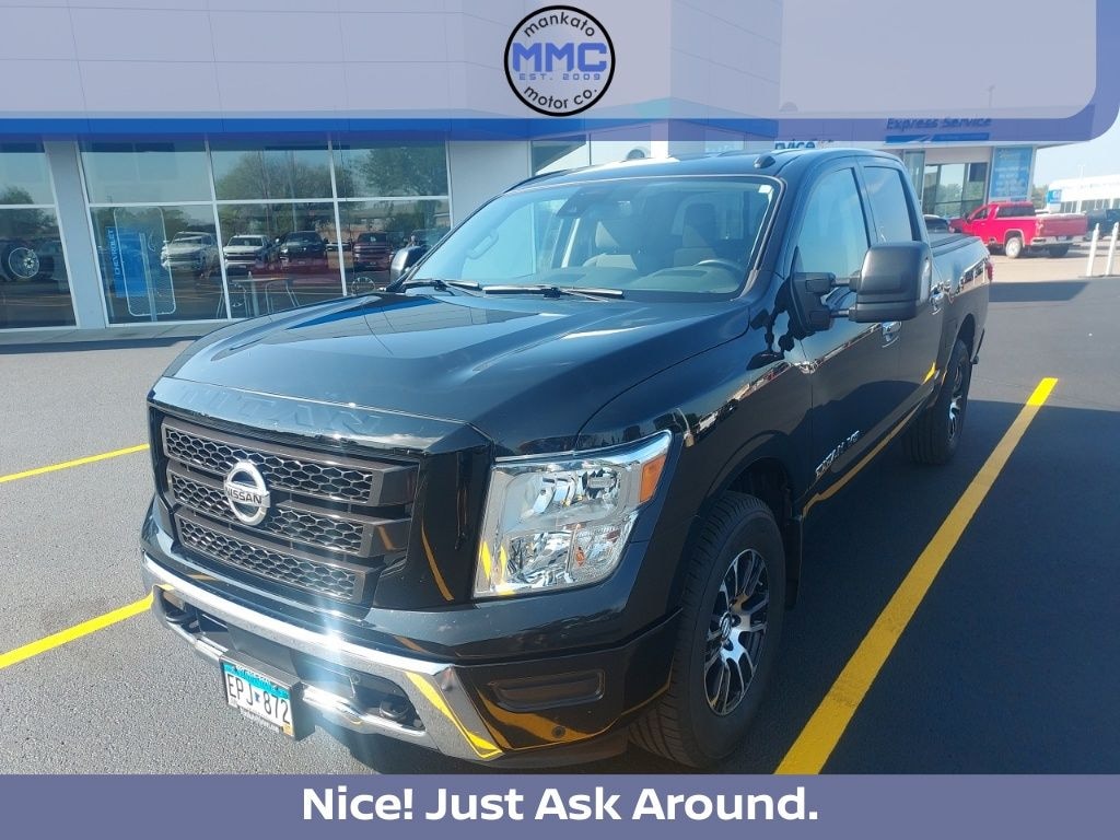 Used 2020 Nissan Titan SV Truck Crew Cab