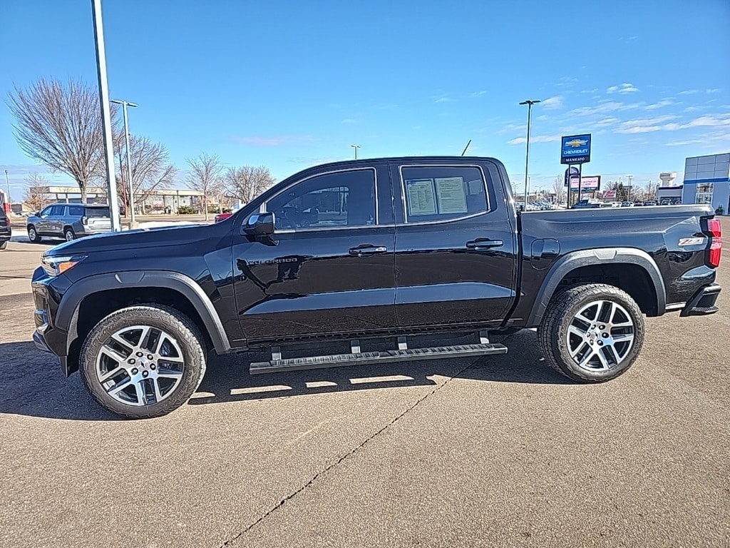 Used 2024 Chevrolet Colorado Z71 with VIN 1GCPTDEKXR1248870 for sale in Mankato, Minnesota