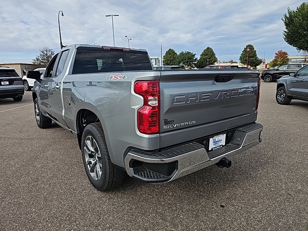 2026 Chevrolet Silverado 1500 LT photo 2