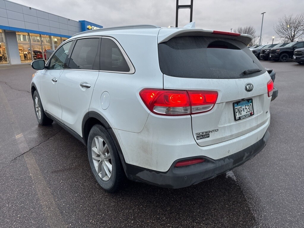 2017 Kia Sorento LX photo 3