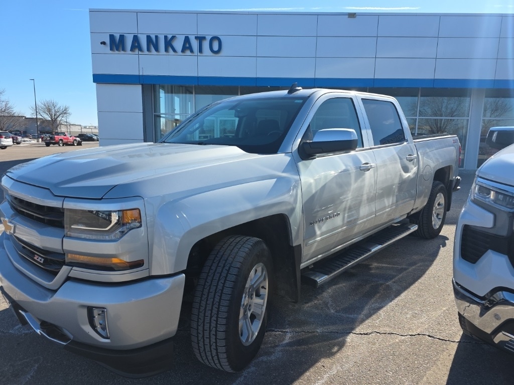Used 2017 Chevrolet Silverado 1500 LT Truck Crew Cab