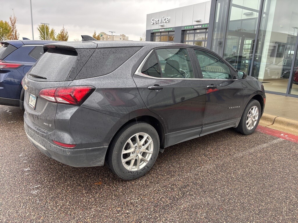 2022 Chevrolet Equinox LT photo 4