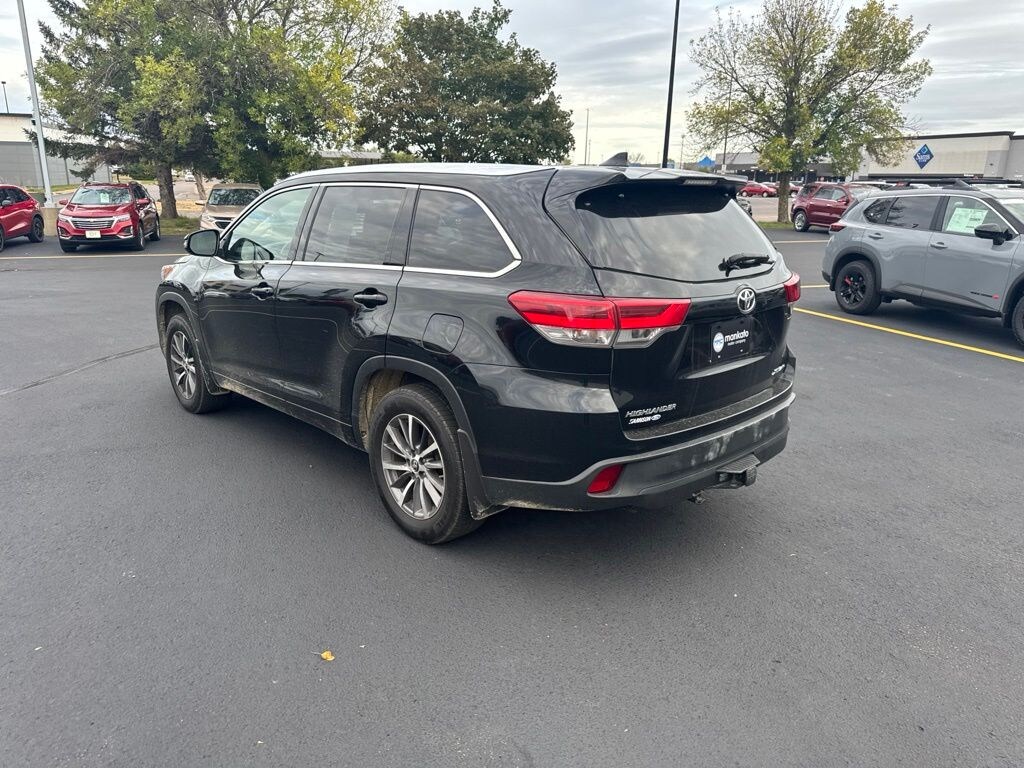 Used 2017 Toyota Highlander XLE SUV