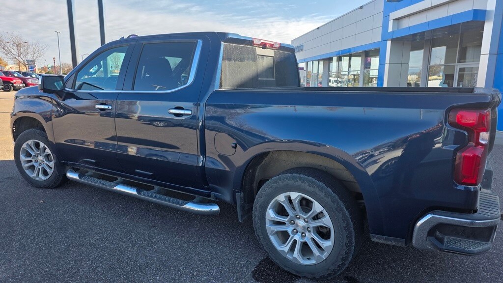 2023 Chevrolet Silverado 1500 LTZ photo 3