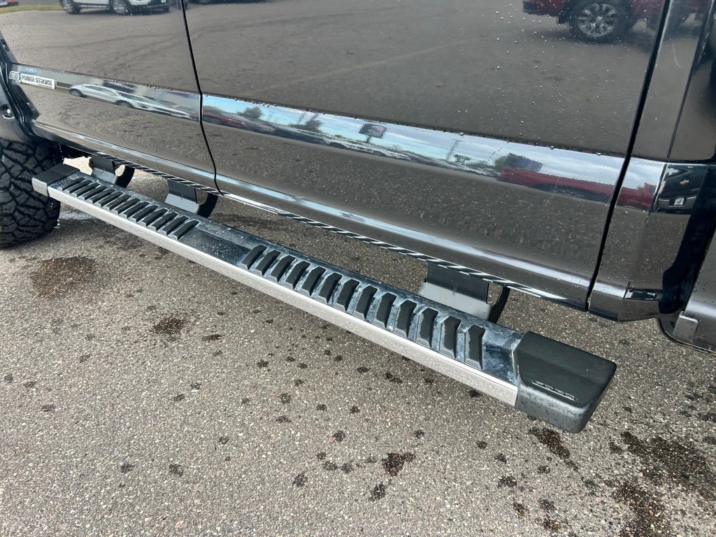 Used 2017 Ford F-250SD Lariat Truck Crew Cab