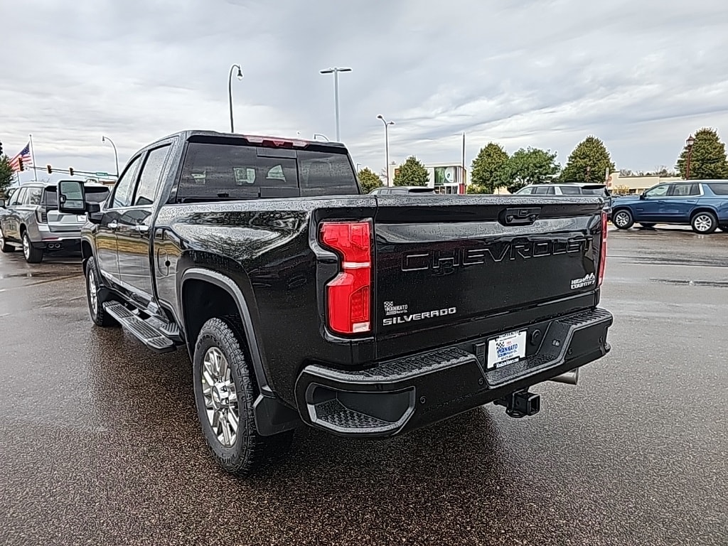 New 2026 Chevrolet Silverado 3500HD High Country Truck Crew Cab