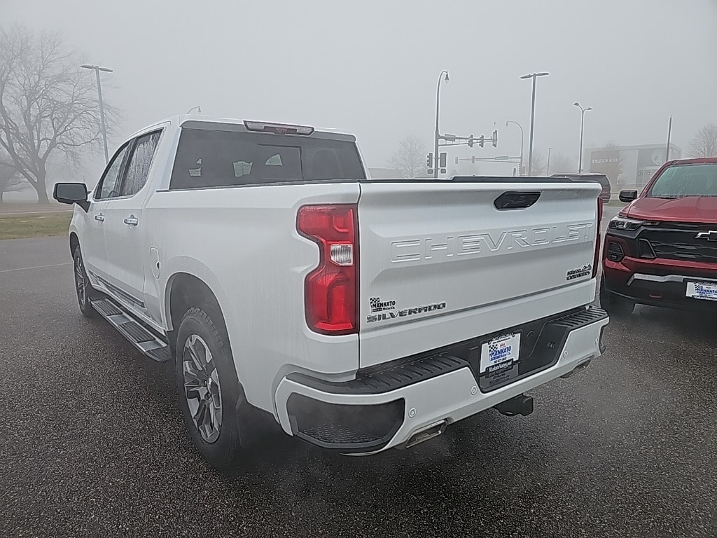 Used 2024 Chevrolet Silverado 1500 High Country with VIN 1GCUDJED0RZ288487 for sale in Mankato, Minnesota