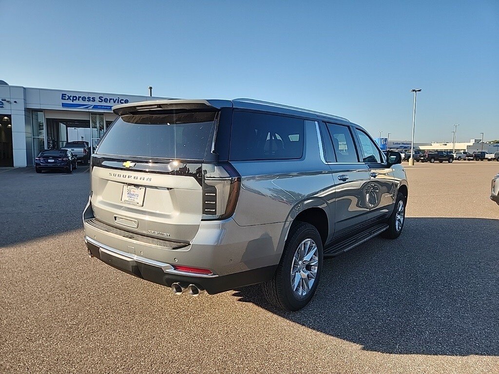 2026 Chevrolet Suburban Premier photo 2