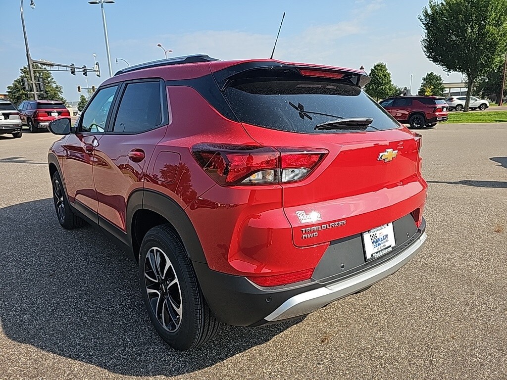2026 Chevrolet Trailblazer LT photo 2