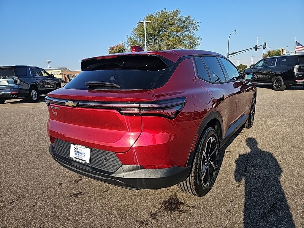 2026 Chevrolet Equinox EV 1LT photo 3