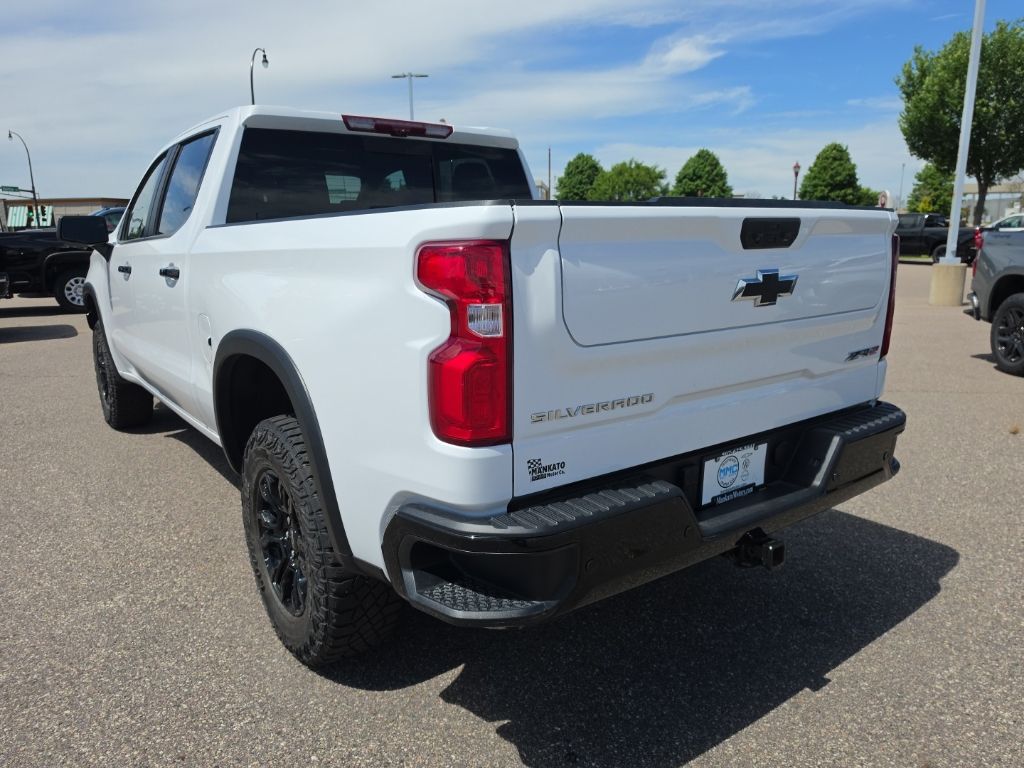 Used 2024 Chevrolet Silverado 1500 ZR2 with VIN 3GCUDHEL4RG165582 for sale in Mankato, Minnesota