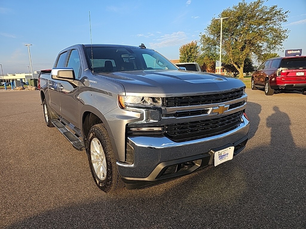 2022 Chevrolet Silverado 1500 LT photo 4