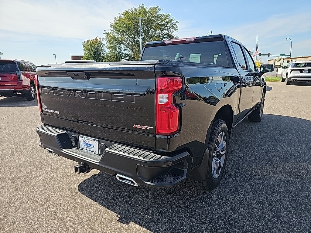 2022 Chevrolet Silverado 1500 RST photo 3