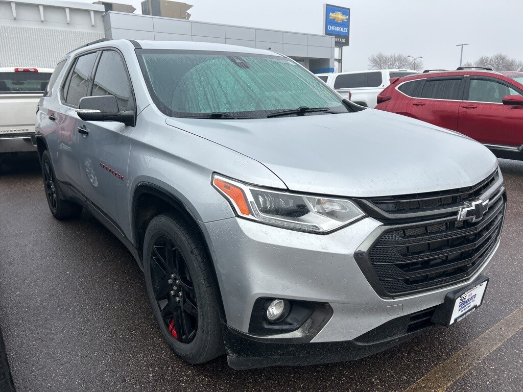2021 Chevrolet Traverse Premier photo 3