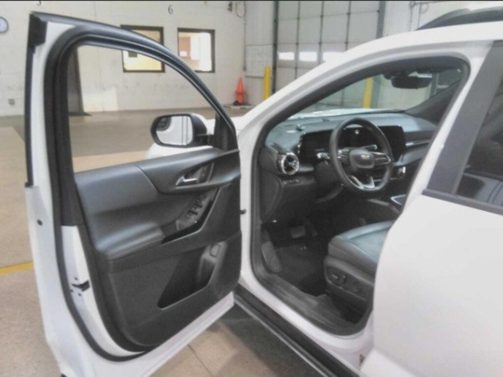 Used 2025 Chevrolet Equinox LT SUV