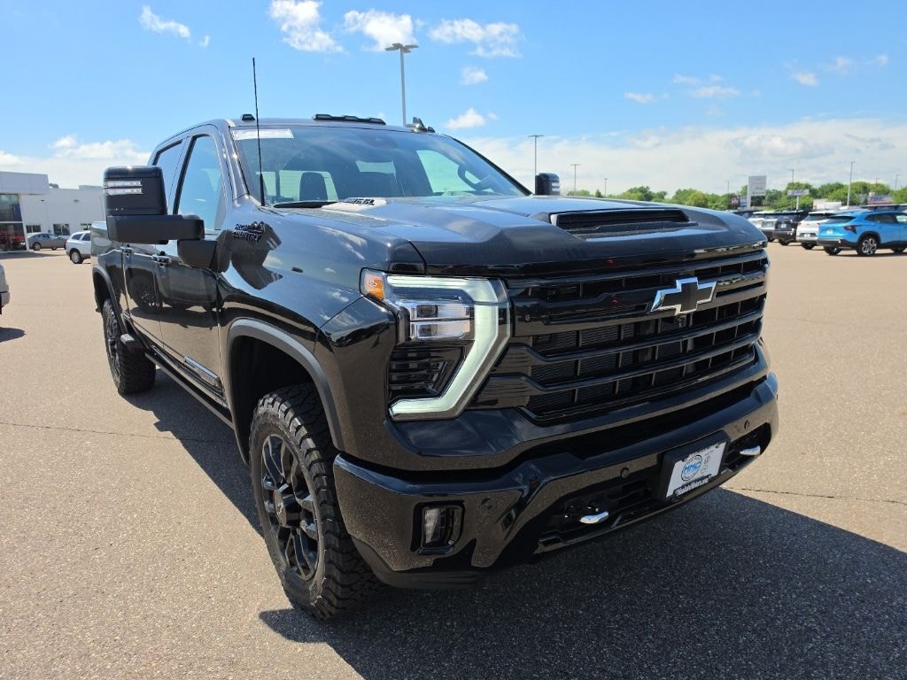 New 2026 Chevrolet Silverado 3500HD High Country Truck Crew Cab
