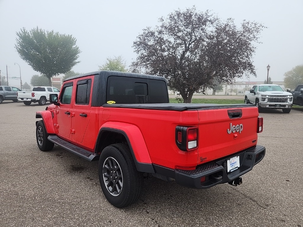 Used 2020 Jeep Gladiator Overland with VIN 1C6HJTFG5LL132798 for sale in Mankato, Minnesota