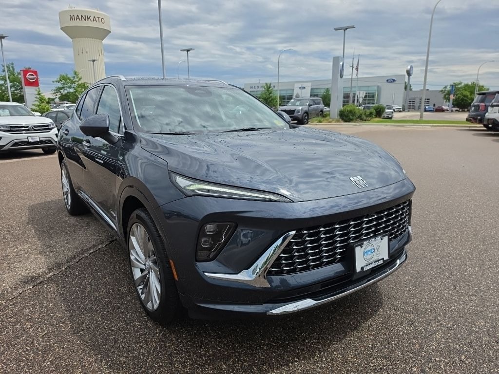 Used 2026 Buick Envision Avenir SUV