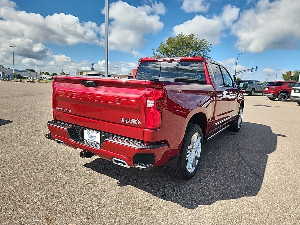 2026 Chevrolet Silverado 1500 High Country photo 3