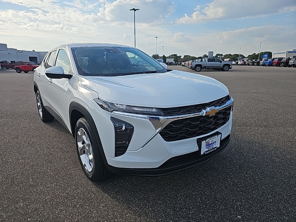 New 2026 Chevrolet Trax LS SUV