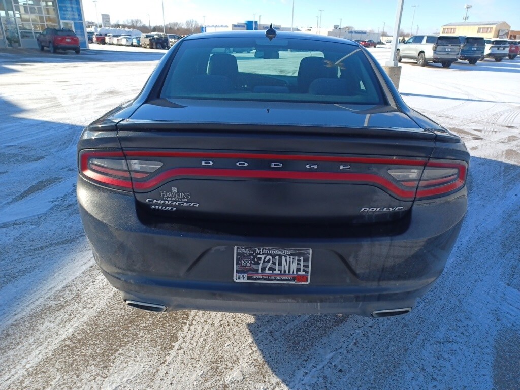 Used 2015 Dodge Charger SXT Sedan