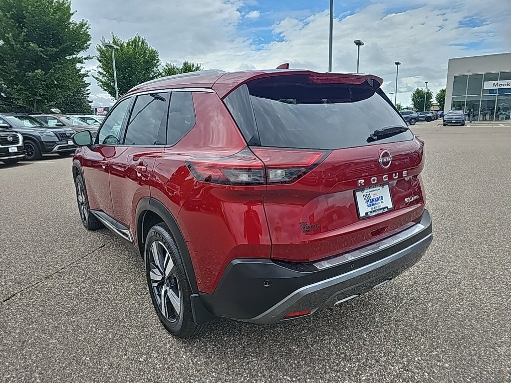 2022 Nissan Rogue SL AWD photo 2