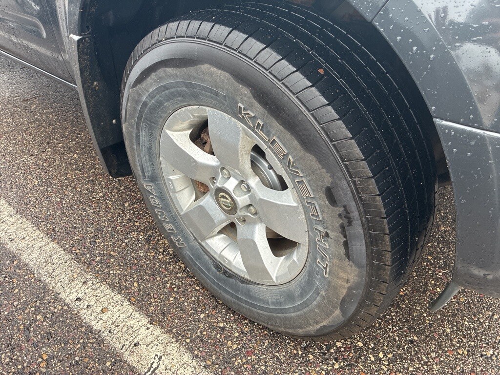 2012 Nissan Frontier SV photo 4