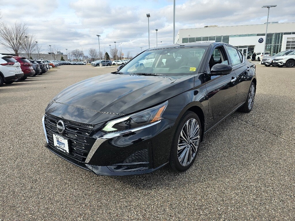 2025 Nissan Altima 2.5 SL photo 4