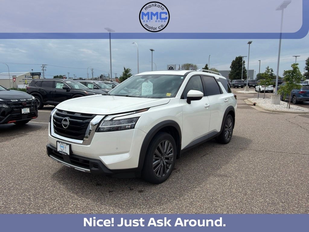 Used 2024 Nissan Pathfinder SL SUV