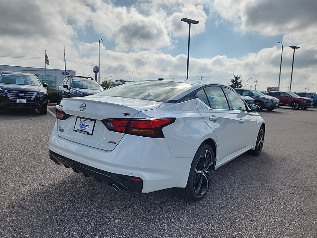 New 2025 Nissan Altima 2.5 SR Sedan