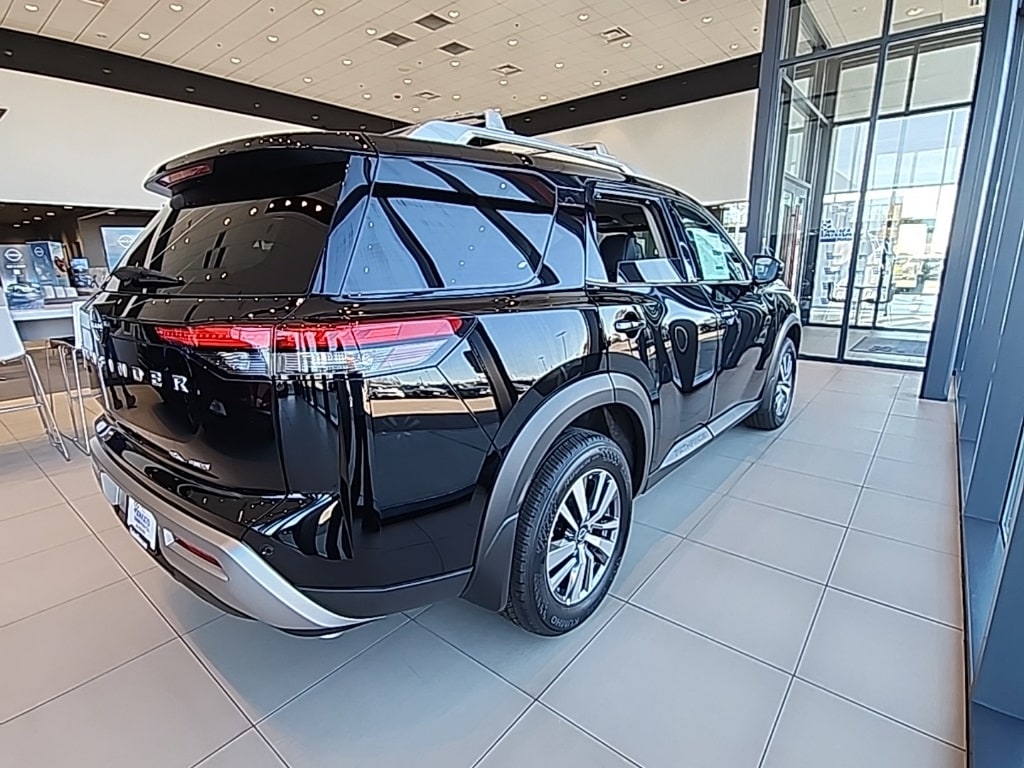 New 2025 Nissan Pathfinder SL SUV