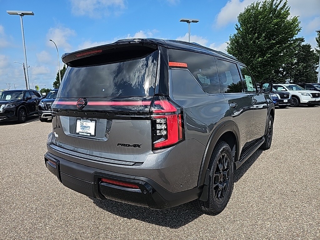 2025 Nissan Armada photo 3