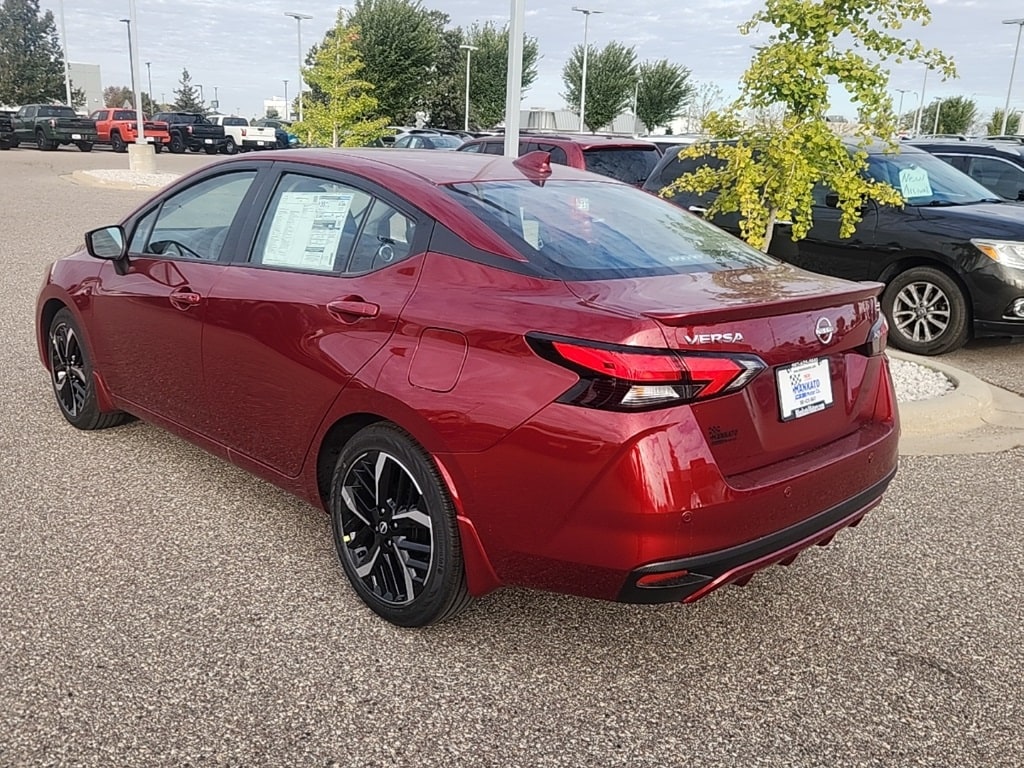 New 2025 Nissan Versa 1.6 SR Sedan