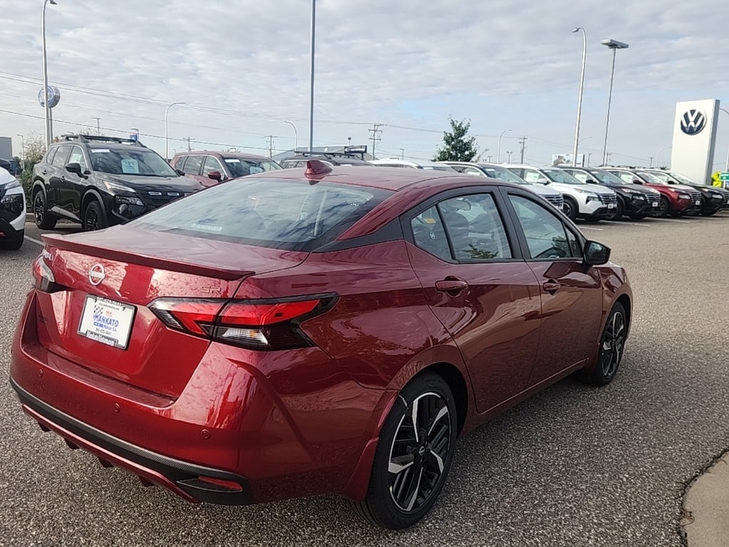 New 2025 Nissan Versa 1.6 SR Sedan