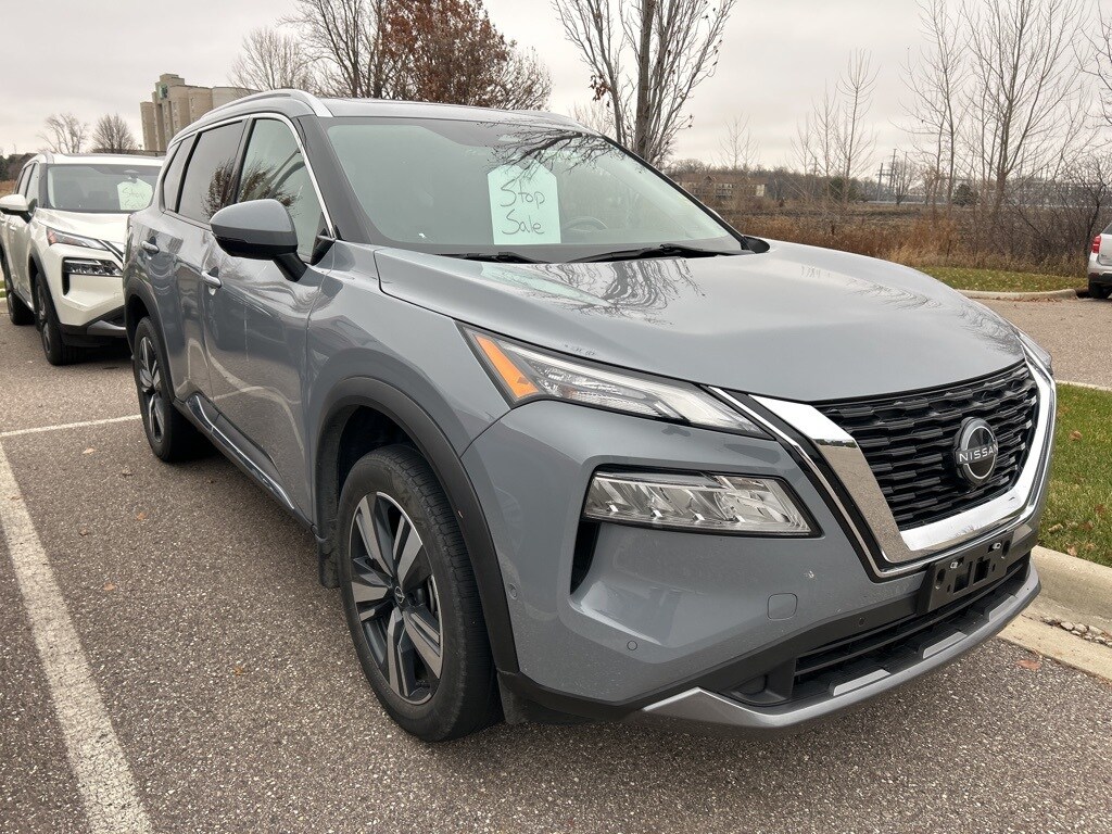 2023 Nissan Rogue SL photo 4