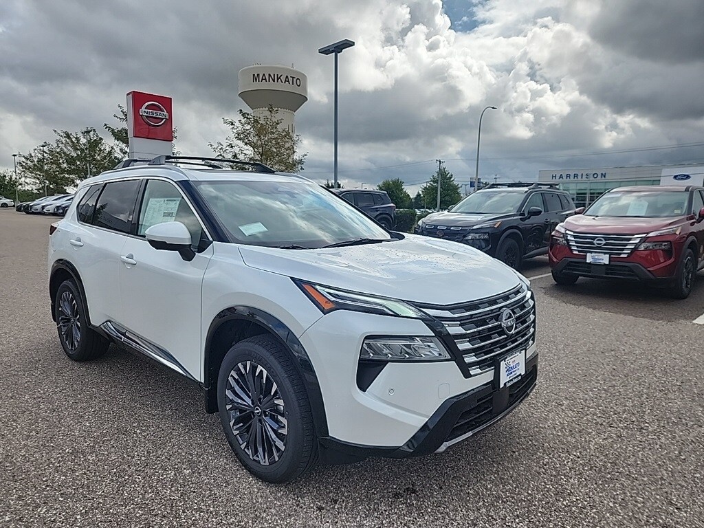 2026 Nissan Rogue Platinum photo 3