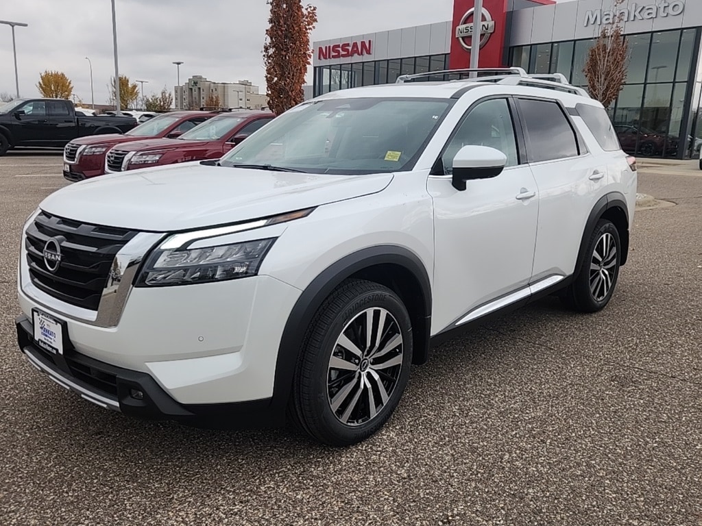 New 2025 Nissan Pathfinder Platinum SUV