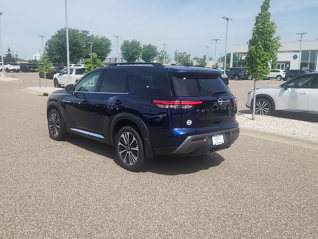 New 2026 Nissan Pathfinder Platinum SUV