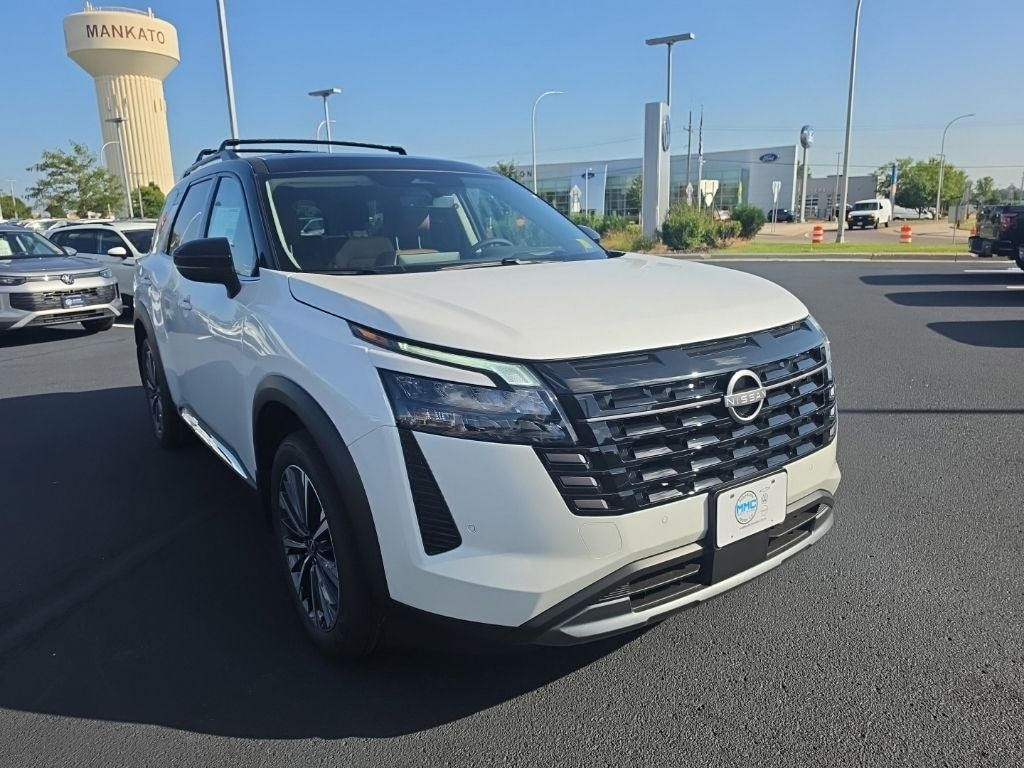 New 2026 Nissan Pathfinder Platinum SUV