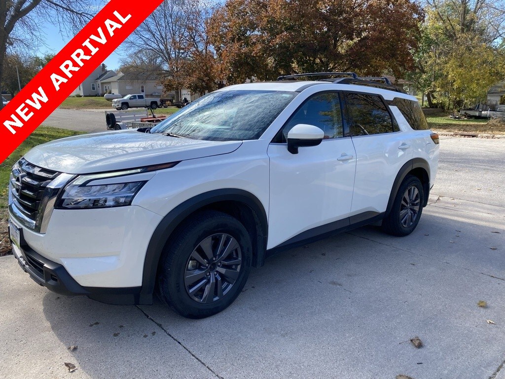Used 2022 Nissan Pathfinder SV SUV