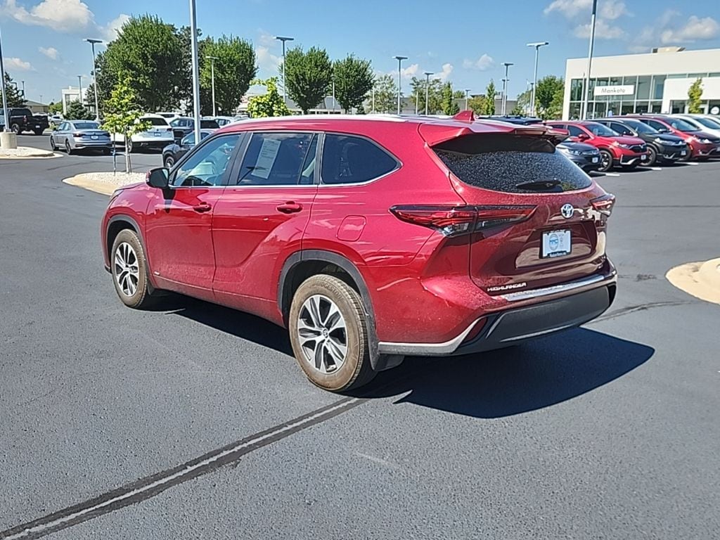 Used 2023 Toyota Highlander Hybrid XLE SUV