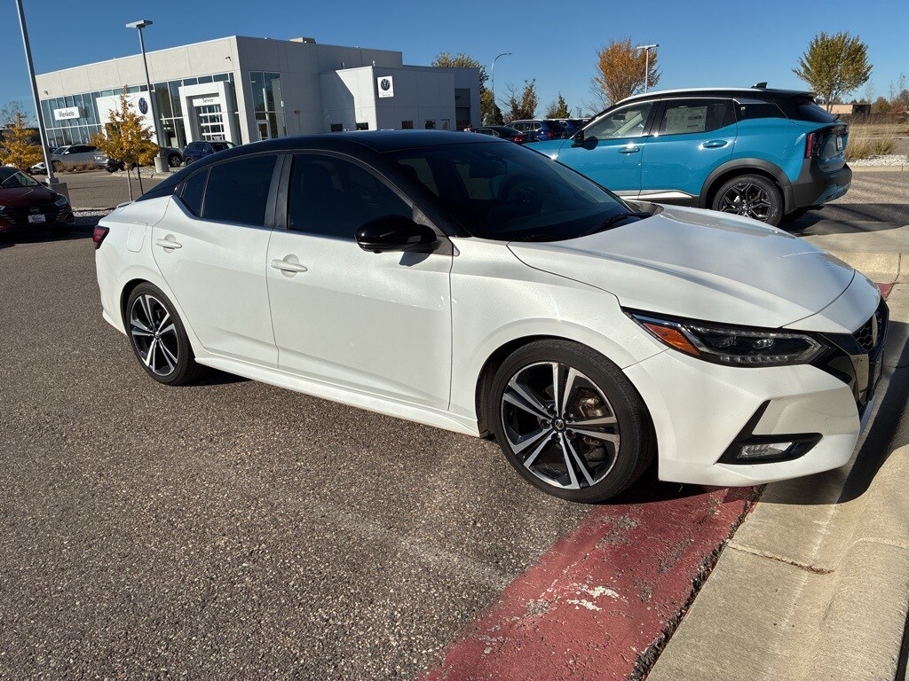 2021 Nissan Sentra SR photo 3