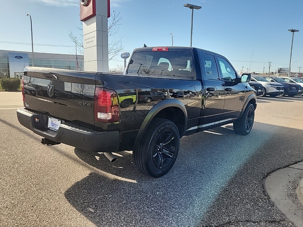 2024 Ram 1500 Classic Warlock photo 3