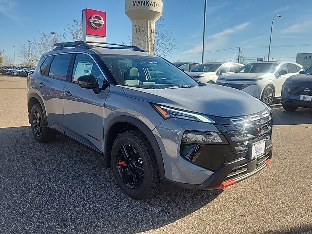 2026 Nissan Rogue SV photo 3