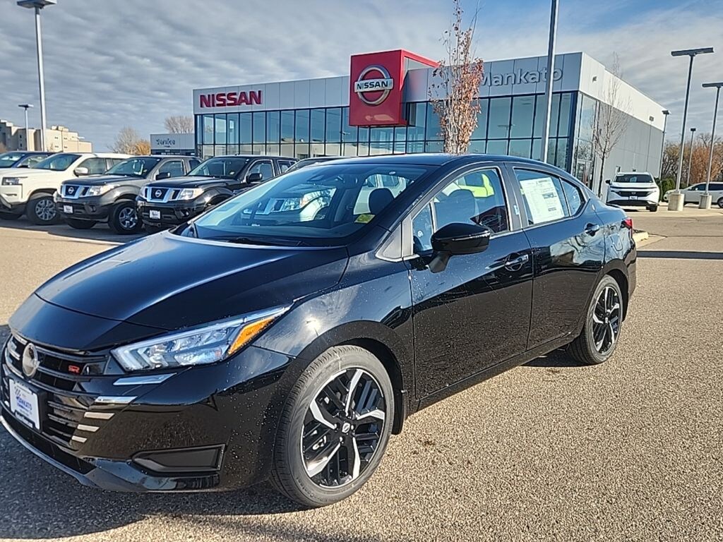 New 2025 Nissan Versa 1.6 SR Sedan