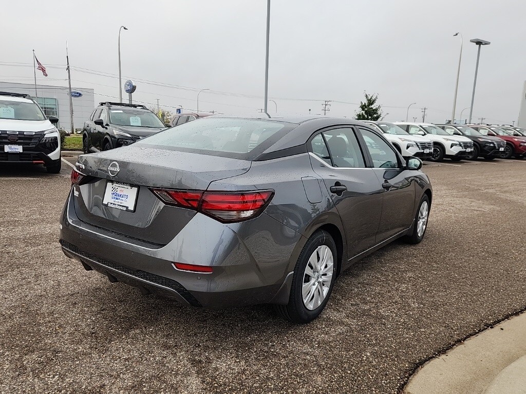 2025 Nissan Sentra S photo 3