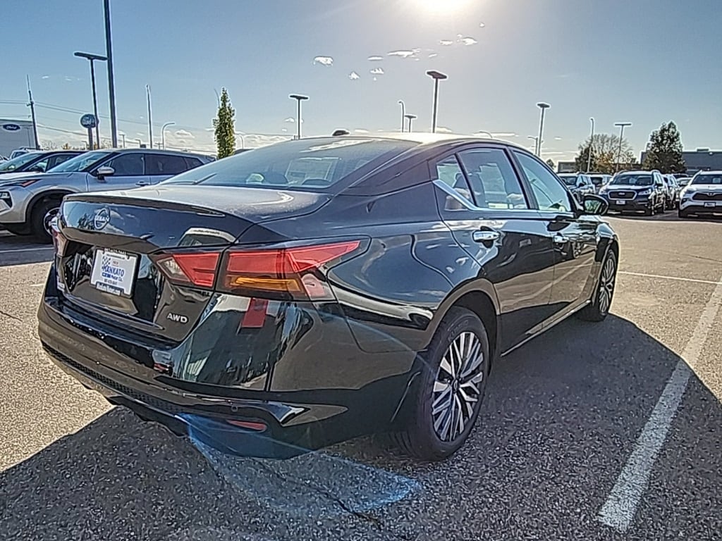 New 2025 Nissan Altima 2.5 SV Sedan