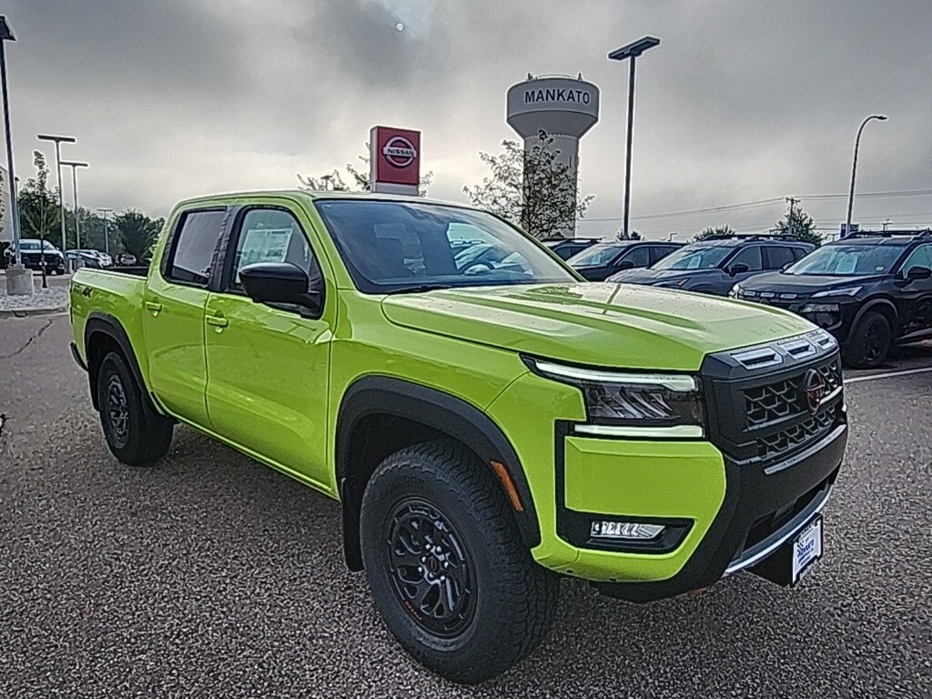 2026 Nissan Frontier PRO-4X photo 3