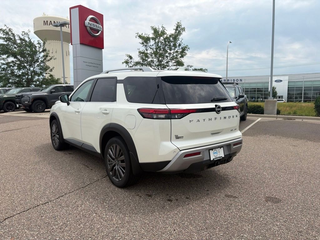 Used 2024 Nissan Pathfinder SL SUV